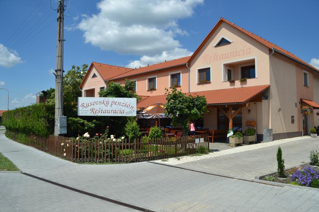 Rusovsky Penzion Hotel Bratislava Exterior photo